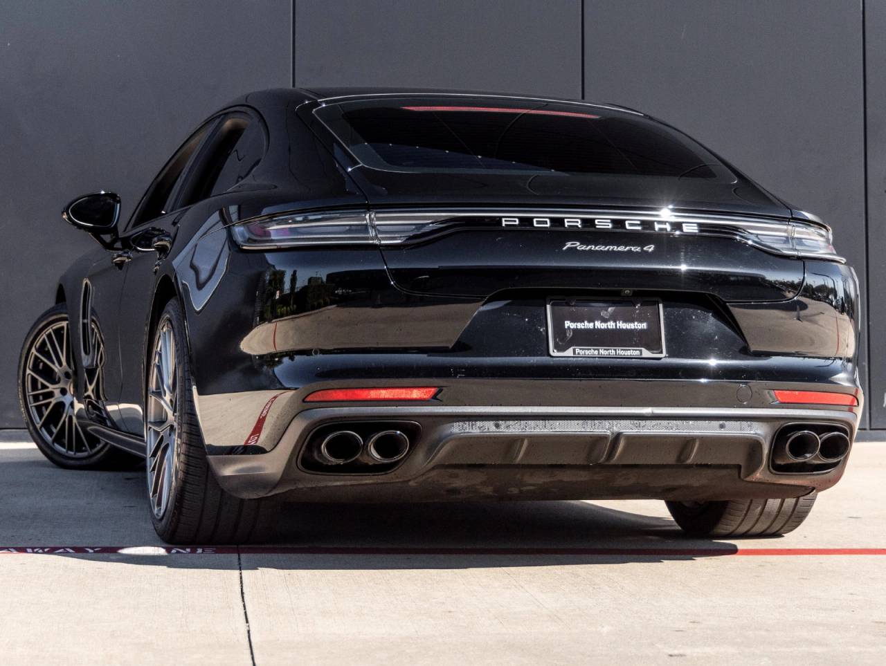 2023 Porsche Panamera Panamera 4 Platinum Edition