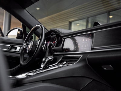 2023 Porsche Panamera Panamera 4 Platinum Edition