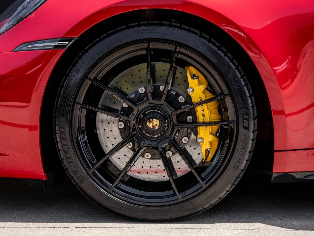 2024 Porsche 911 911 Targa 4 GTS (MY24)