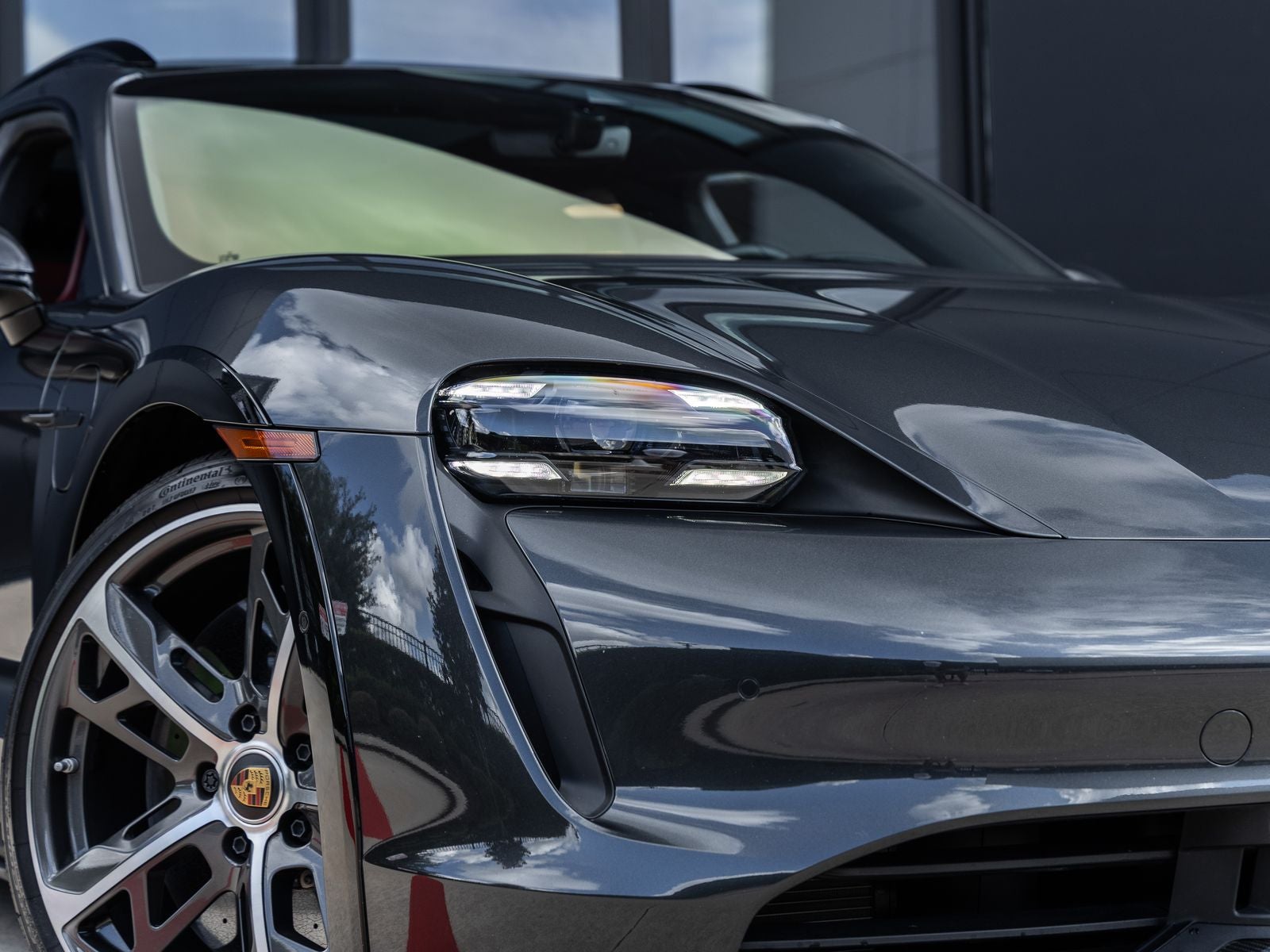 2023 Porsche Taycan Taycan Turbo S Cross Turismo