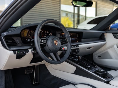 2026 Porsche 911 Carrera Cabriolet