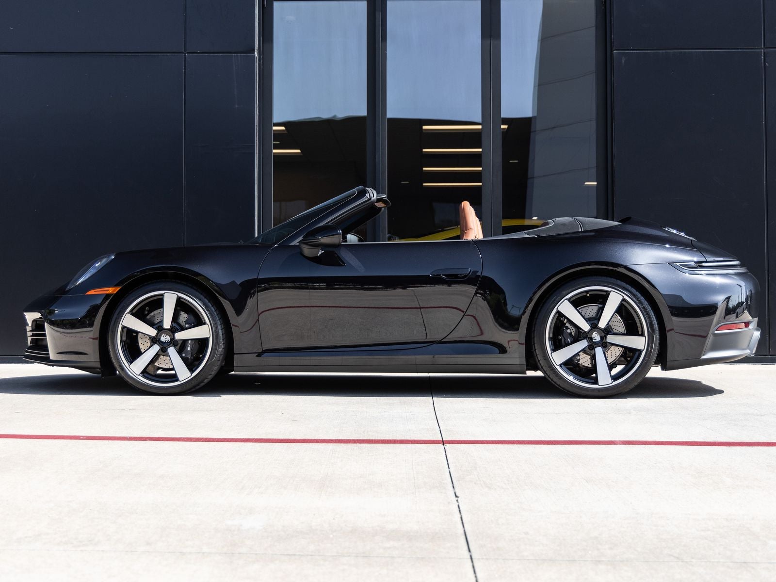 2025 Porsche 911 Carrera Cabriolet