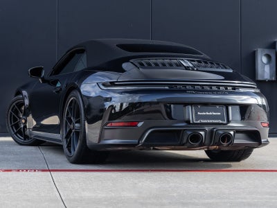2026 Porsche 911 Carrera 4 GTS Cabriolet
