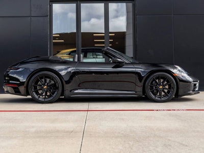 2020 Porsche 911 Carrera 4S Cabriolet