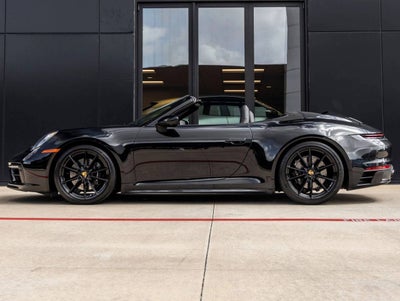 2020 Porsche 911 Carrera 4S Cabriolet