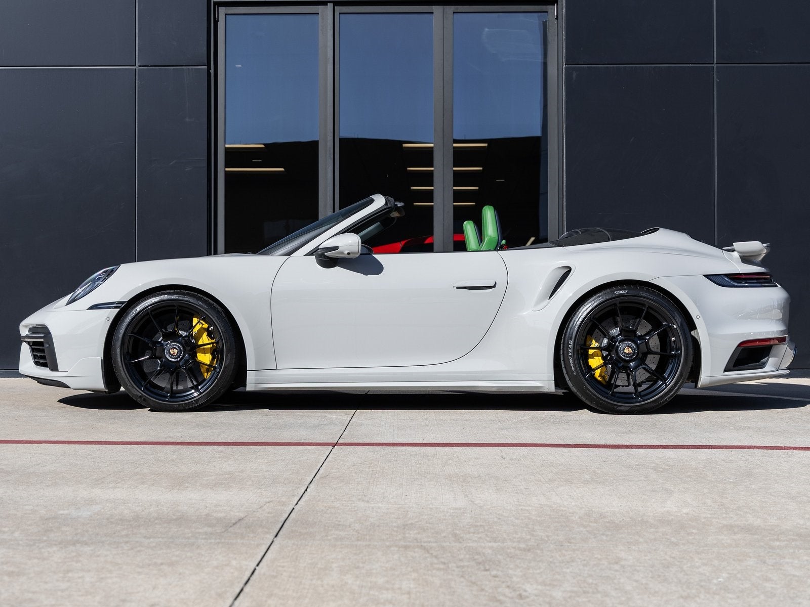 2022 Porsche 911 911 Turbo S Cabriolet (MY22)