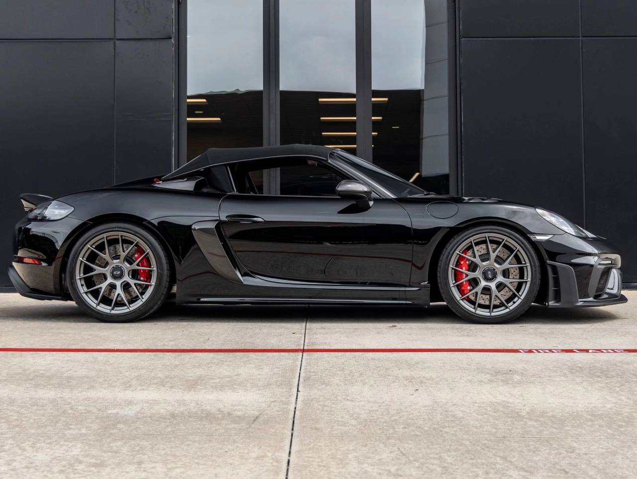 2025 Porsche 718 Spyder RS