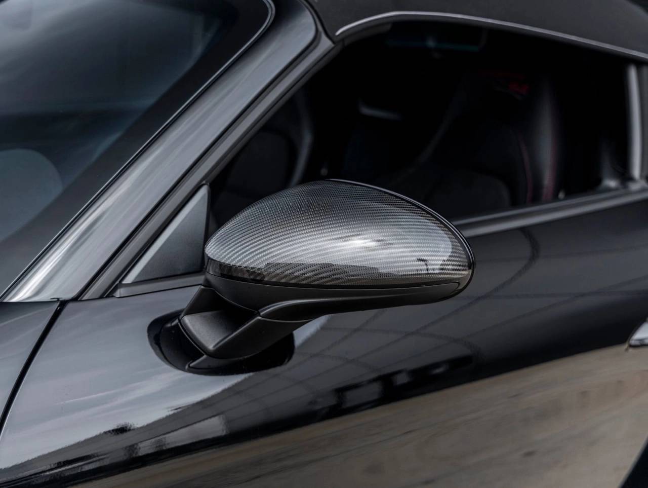 2025 Porsche 718 Spyder RS