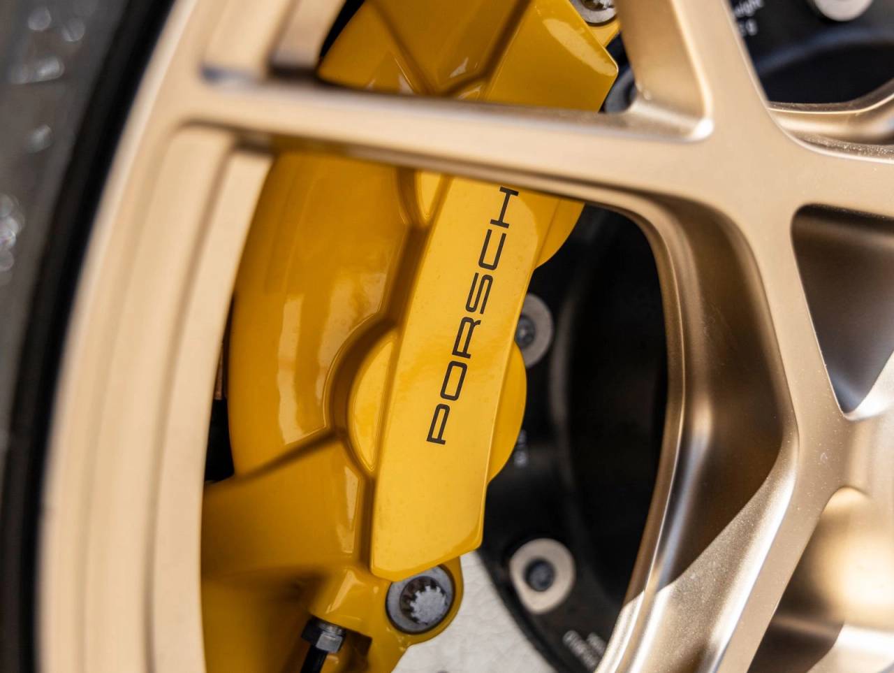 2024 Porsche 718 Spyder RS