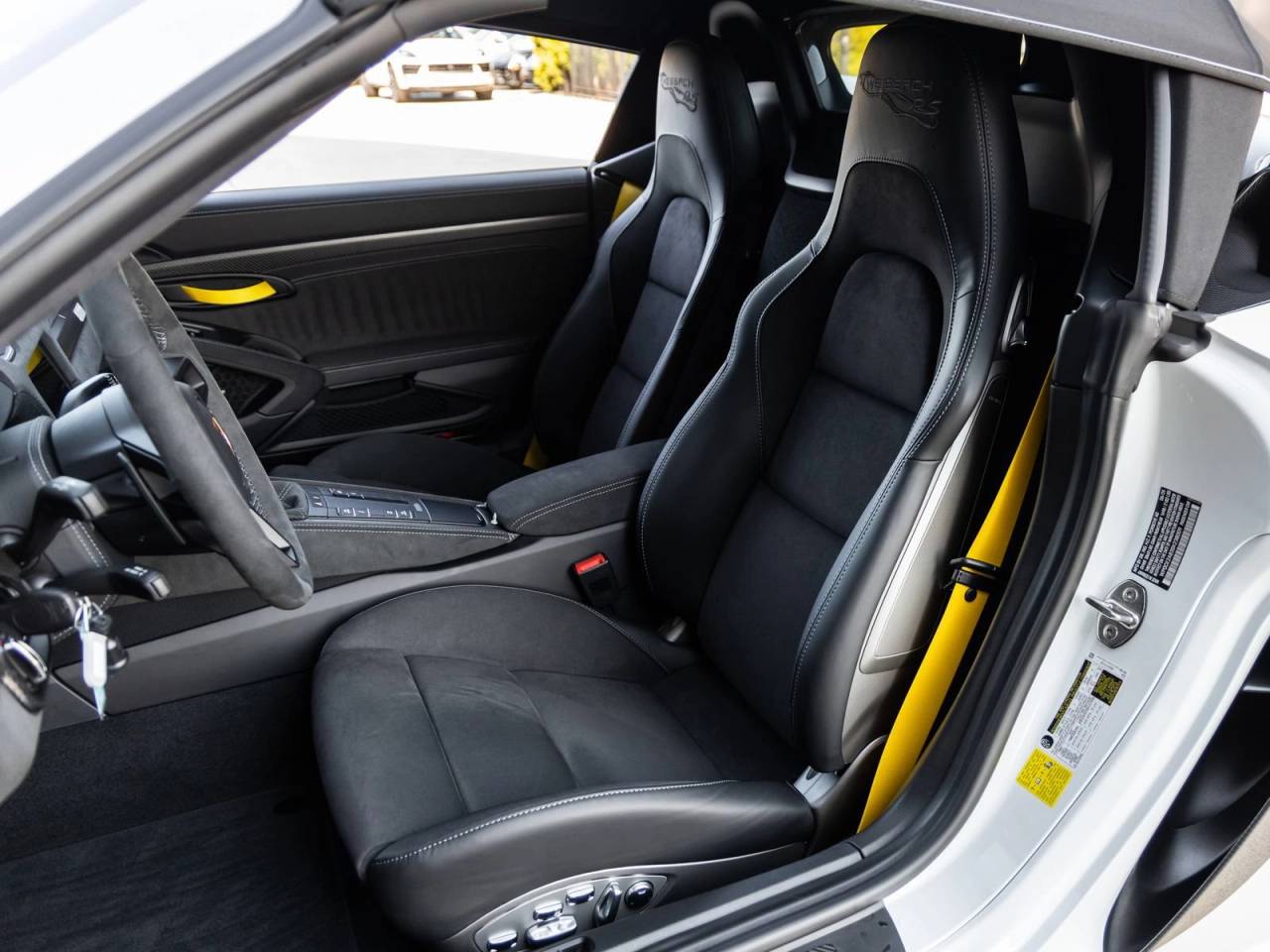 2025 Porsche 718 718 Spyder RS