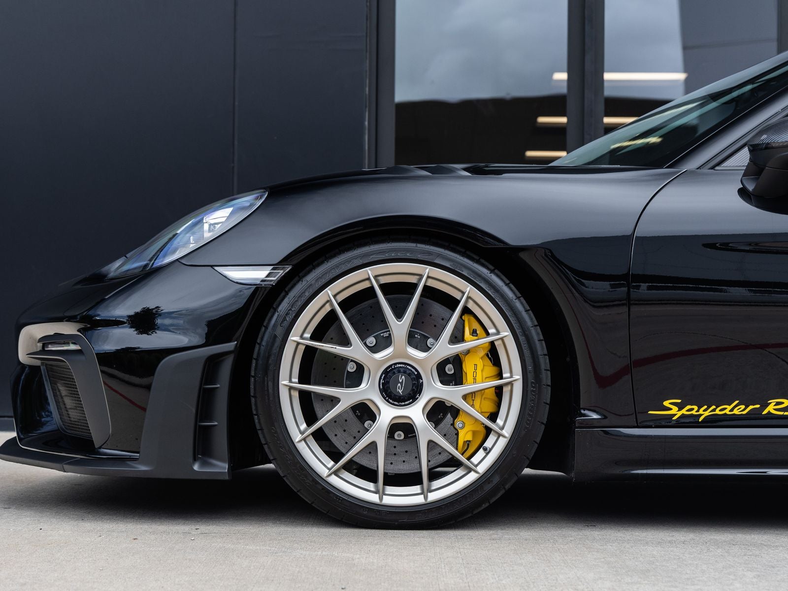2024 Porsche 718 Spyder RS