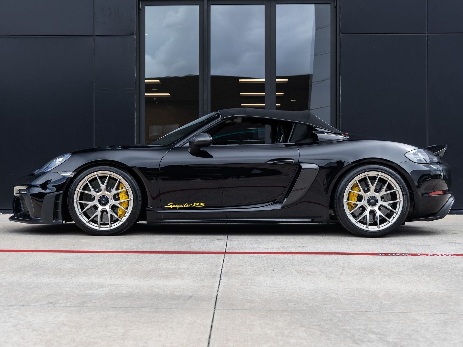 2024 Porsche 718 Spyder RS