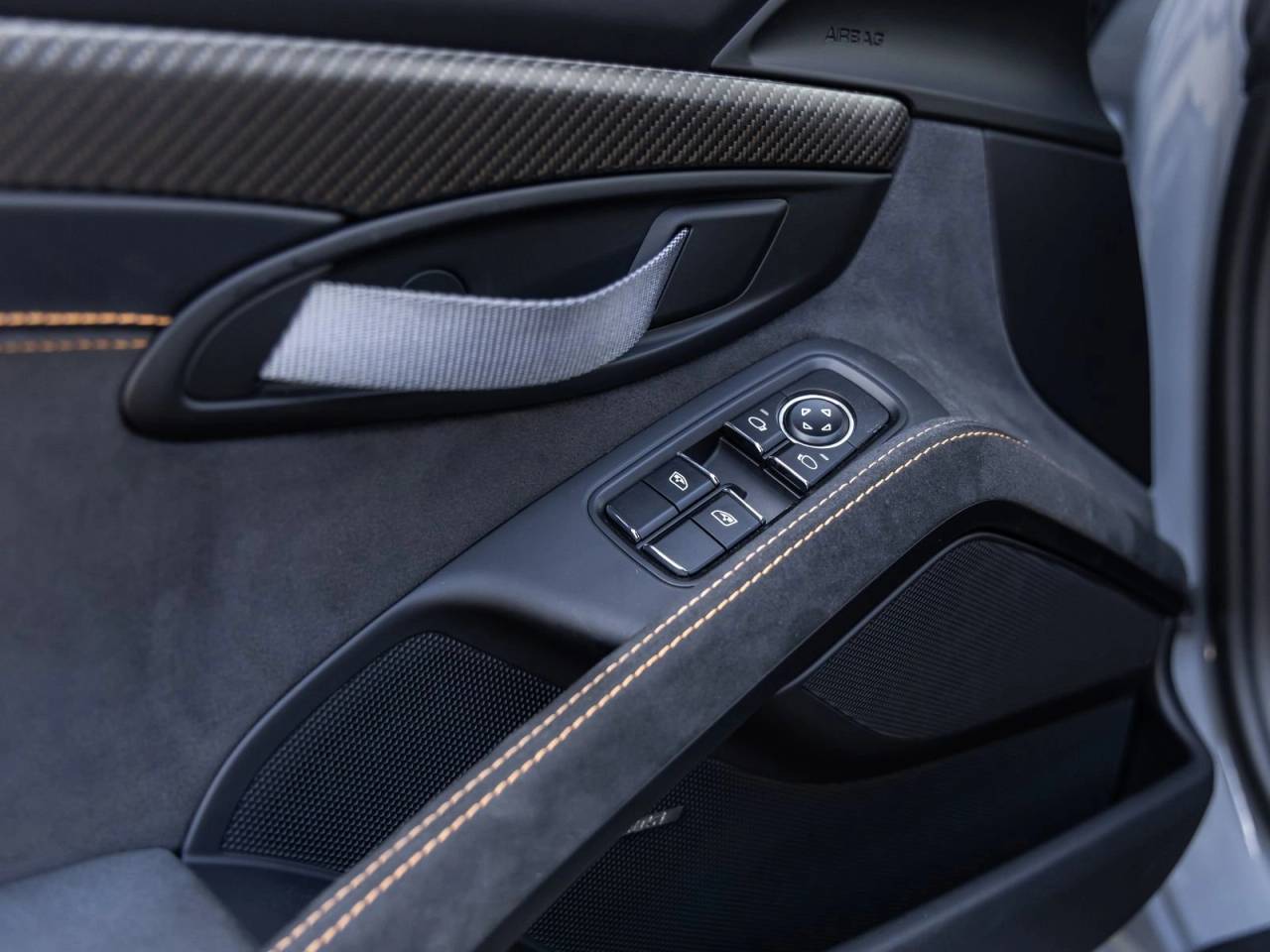 2025 Porsche 718 Spyder RS