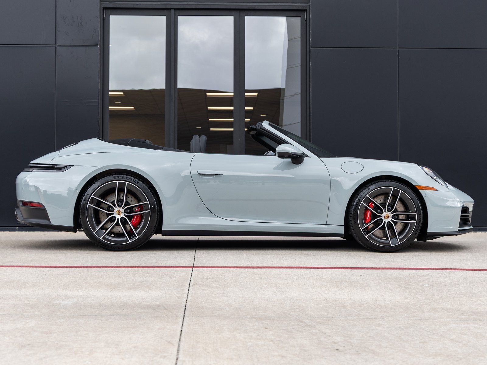 2026 Porsche 911 Carrera 4S Cabriolet