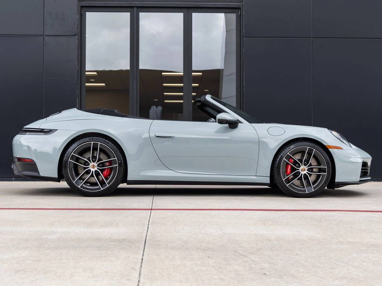2026 Porsche 911 Carrera 4S Cabriolet