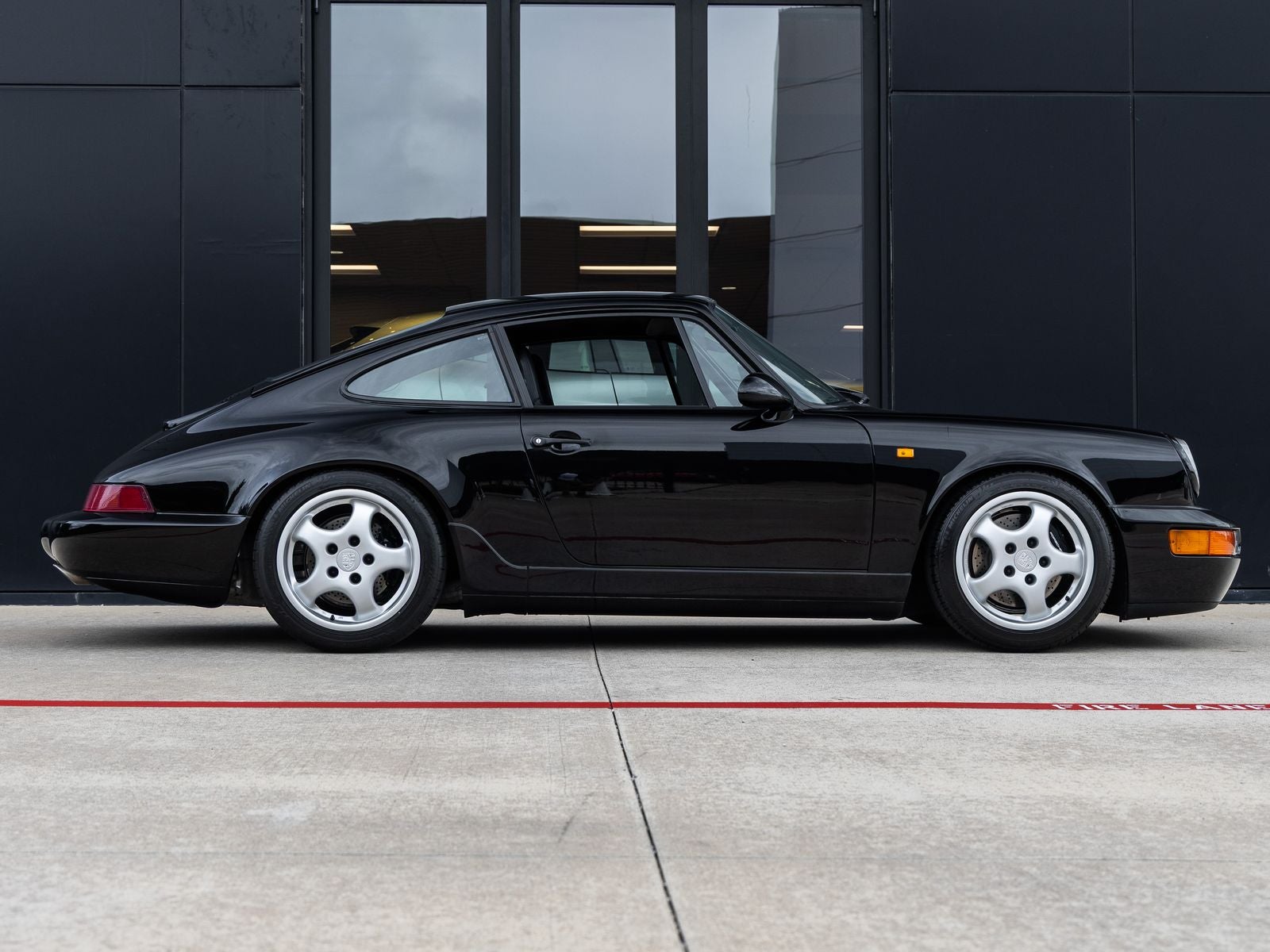 1992 Porsche 911 Carrera 2