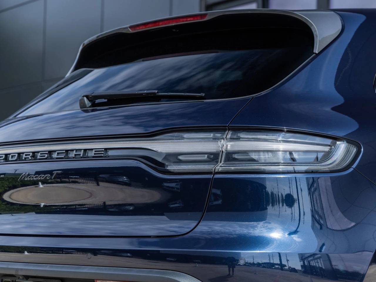2023 Porsche Macan T
