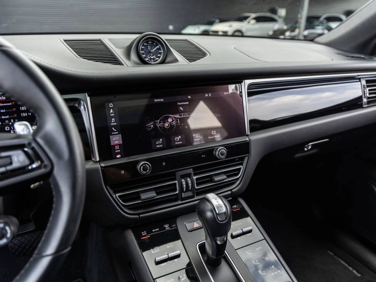 2023 Porsche Macan T