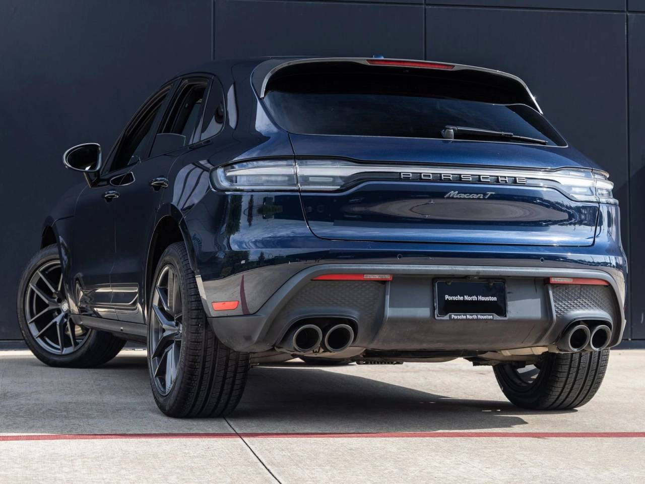 2023 Porsche Macan T