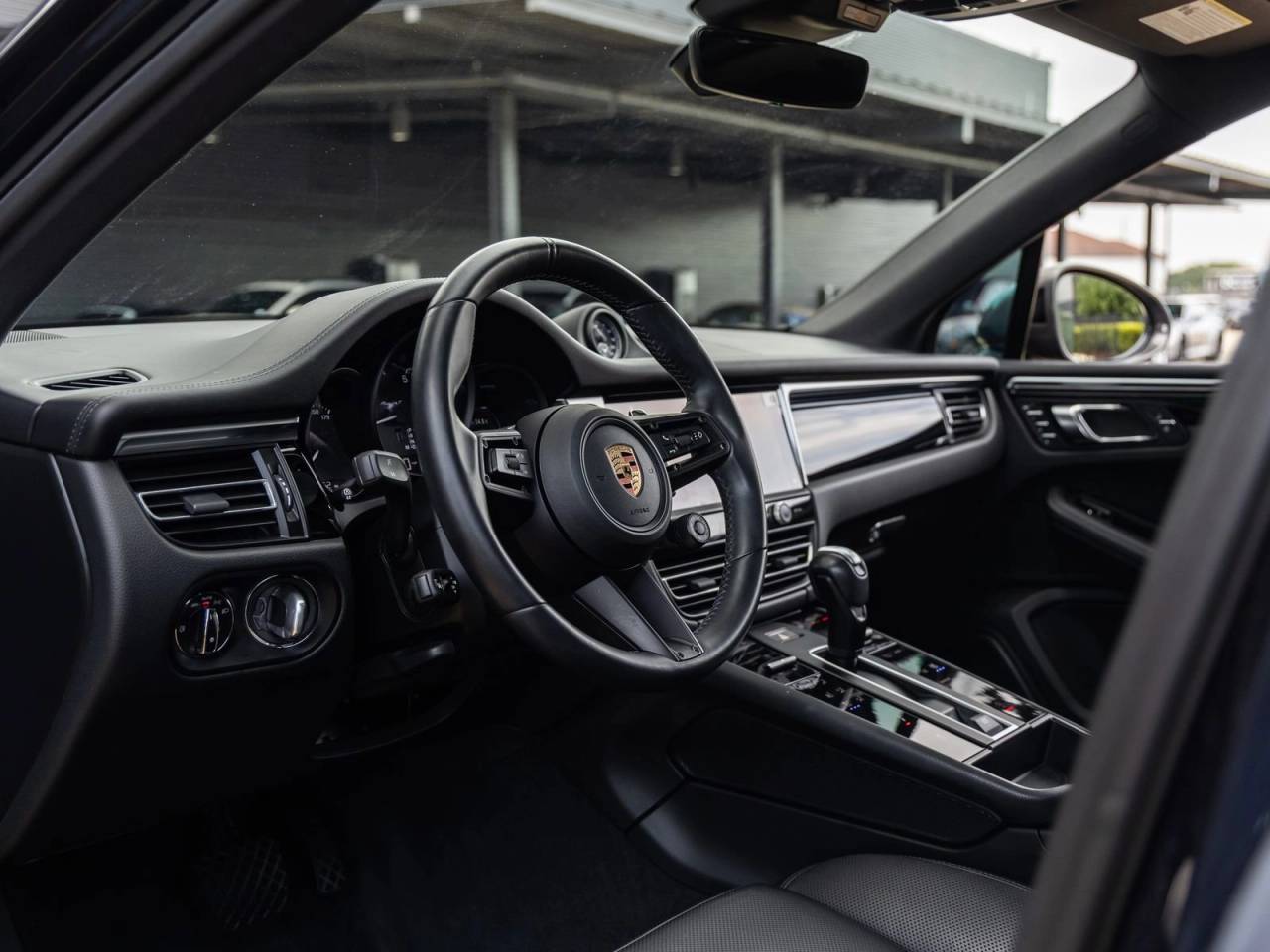 2023 Porsche Macan T