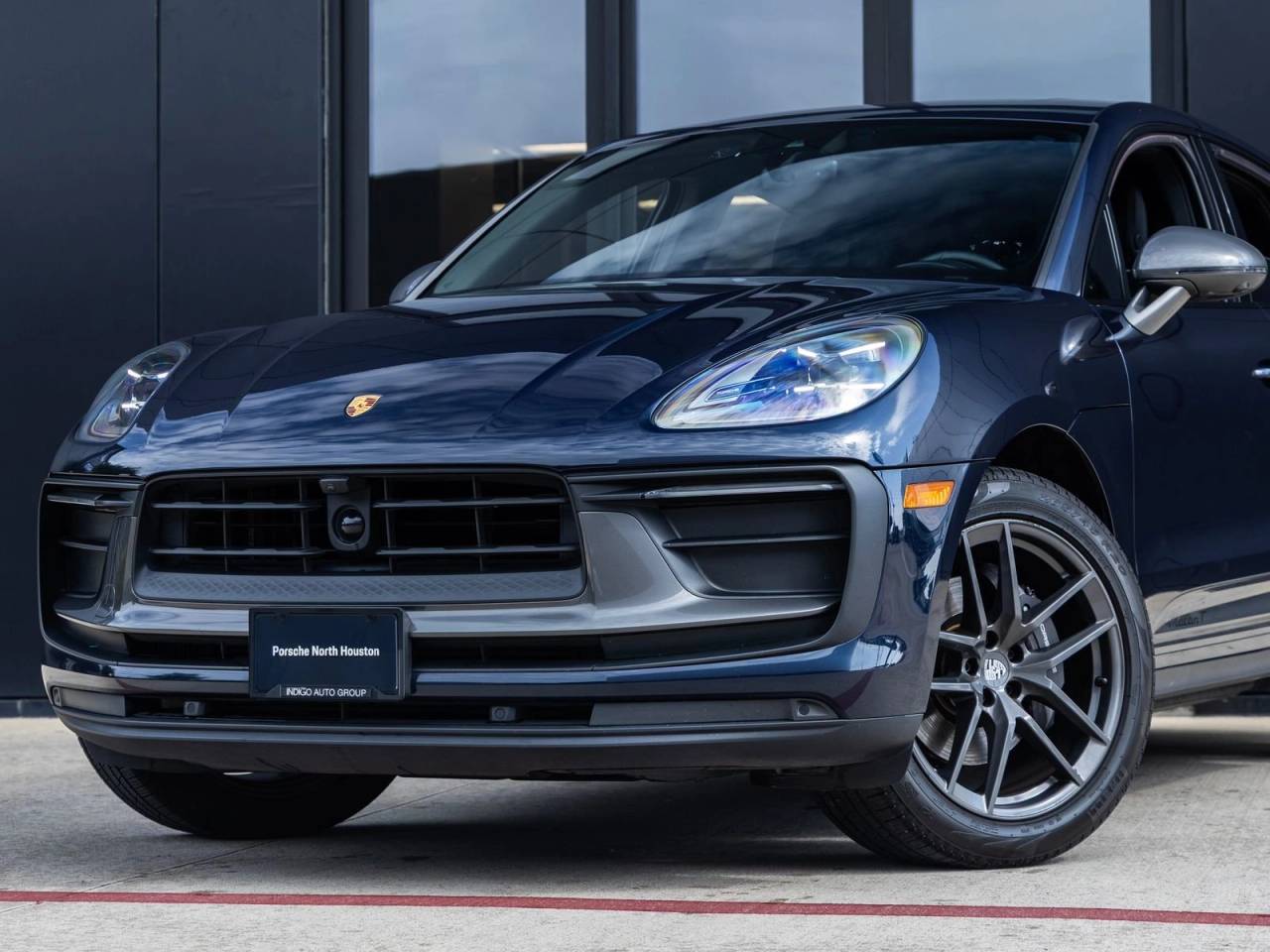 2023 Porsche Macan T