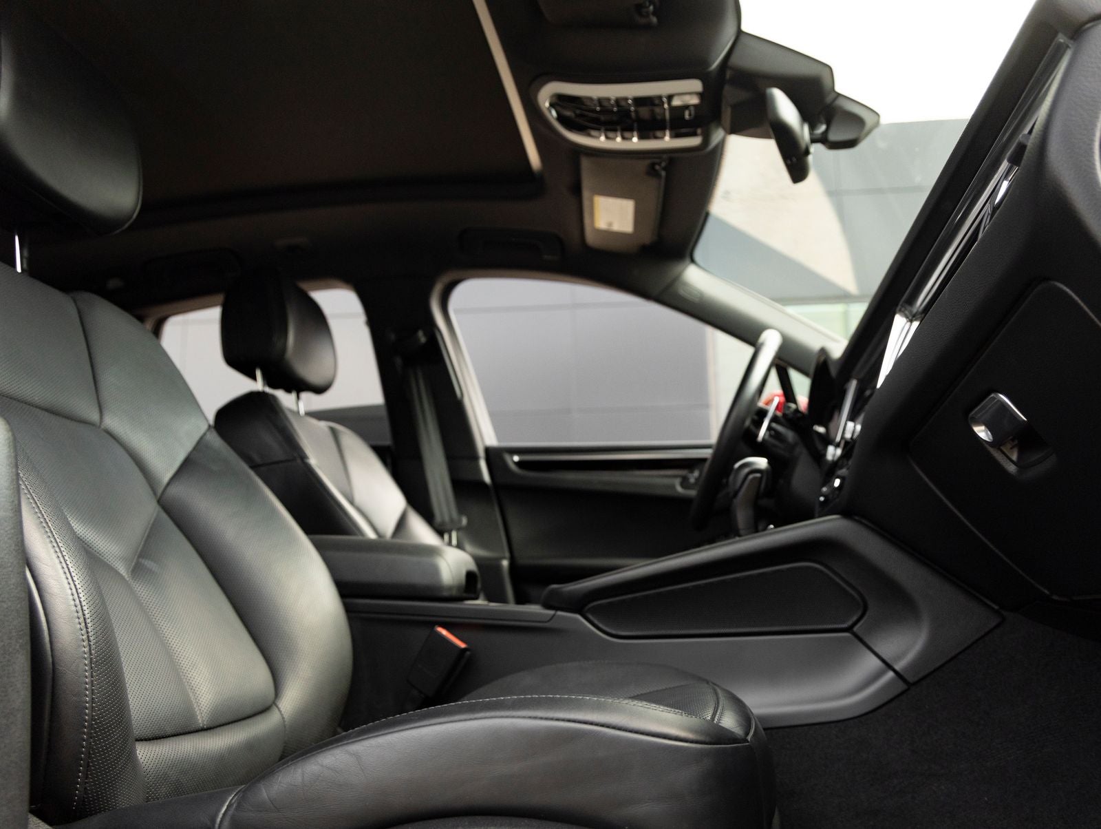 2024 Porsche Macan AWD