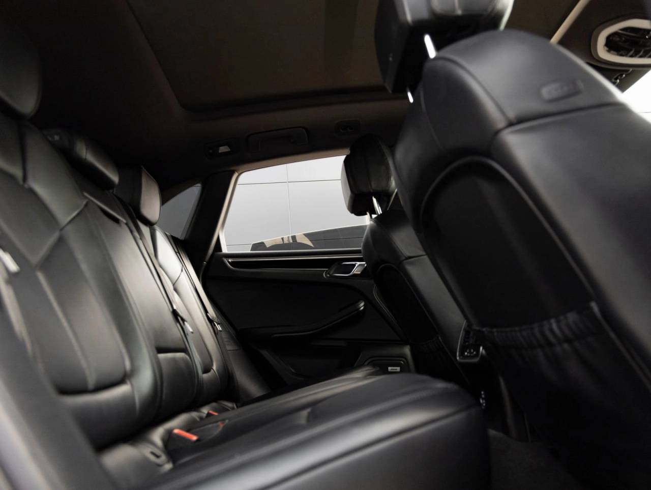 2024 Porsche Macan AWD