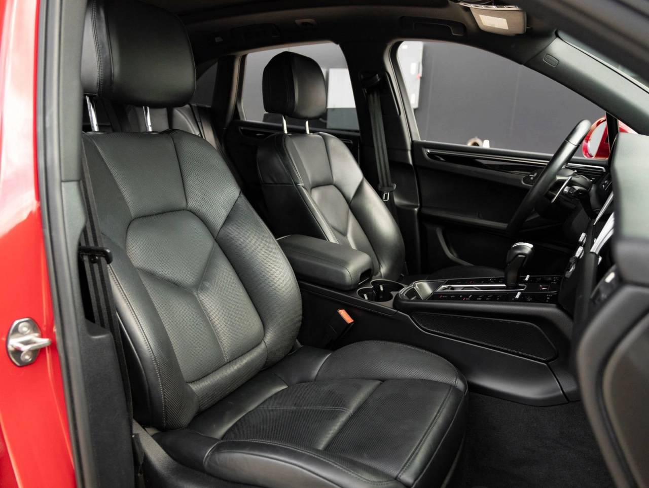 2024 Porsche Macan AWD