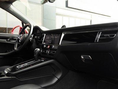 2024 Porsche Macan AWD