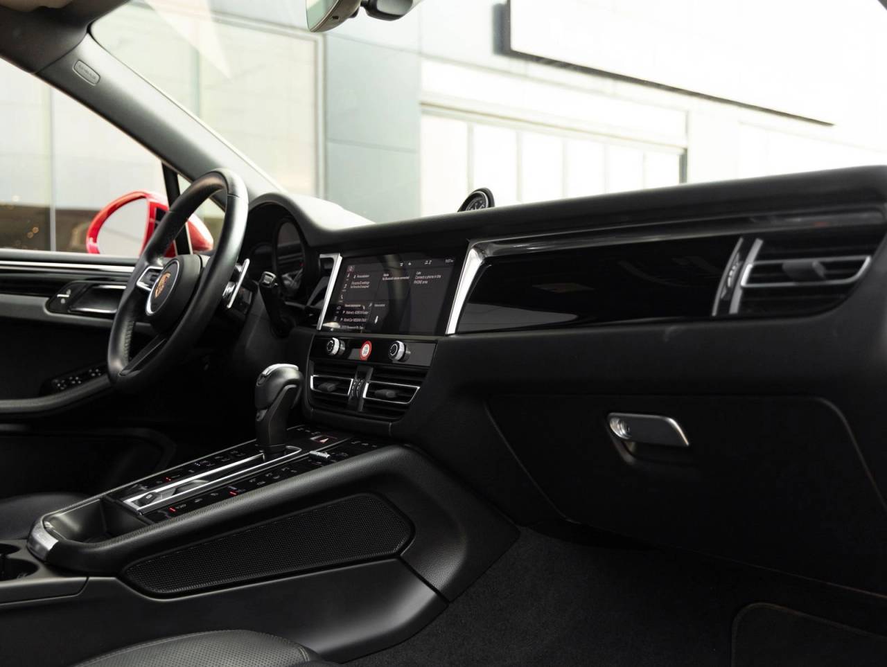 2024 Porsche Macan AWD