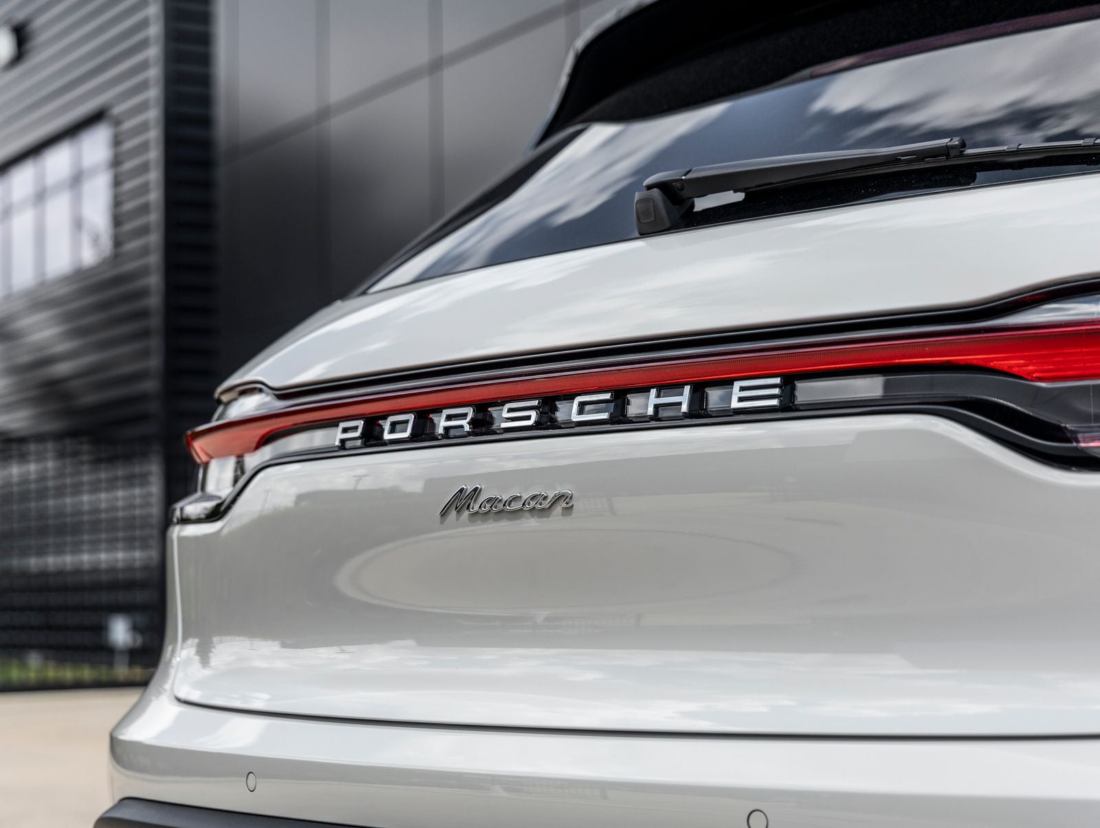 2026 Porsche Macan Base