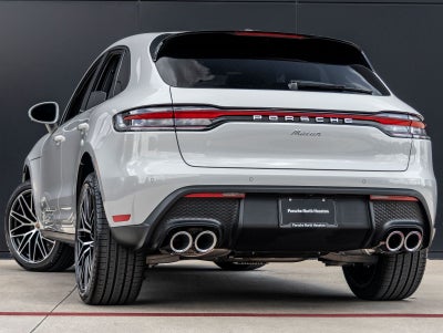 2026 Porsche Macan Base