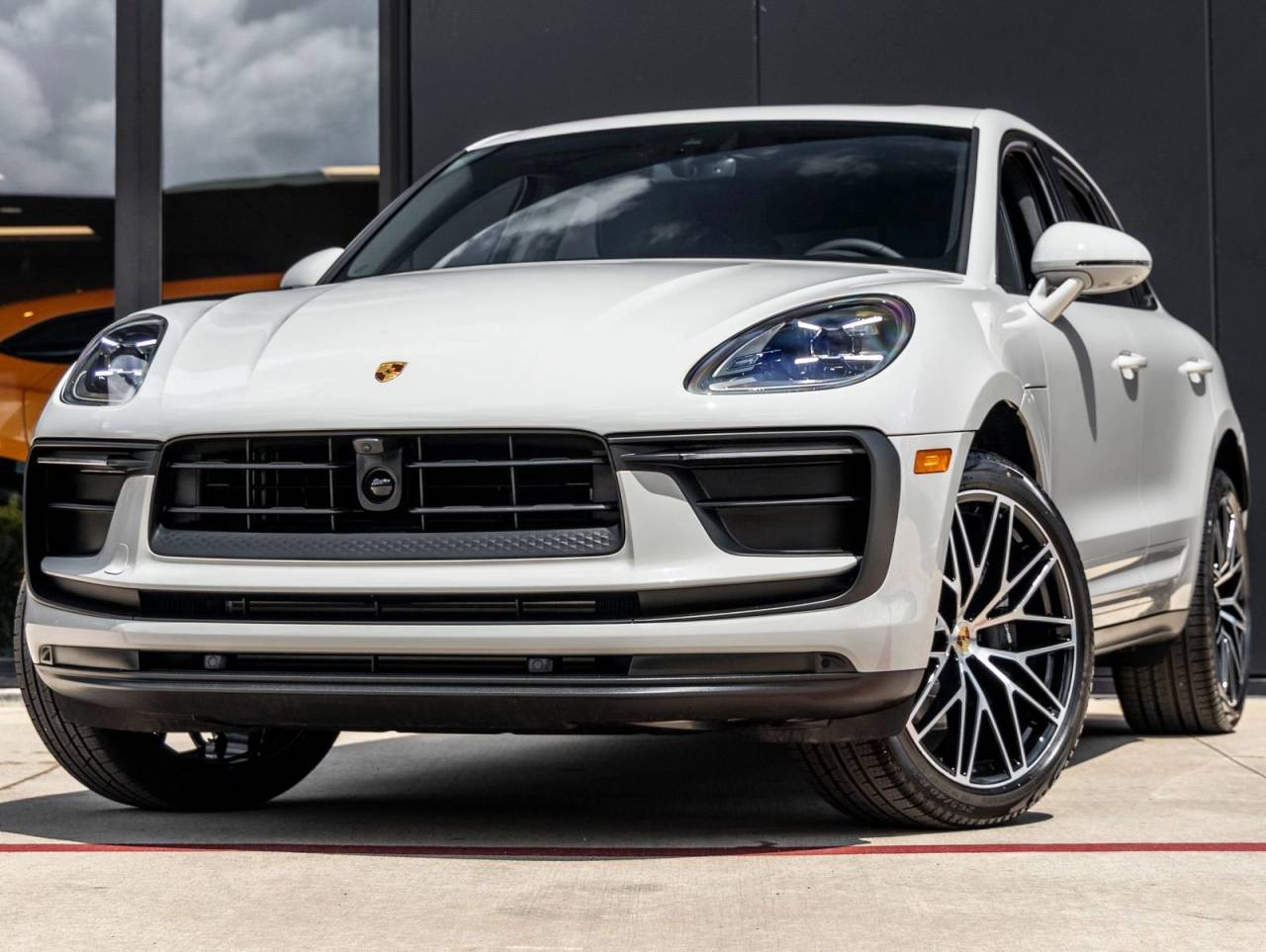 2026 Porsche Macan AWD