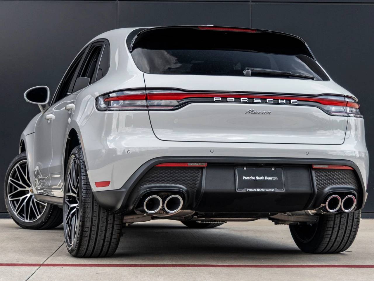 2026 Porsche Macan AWD