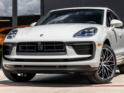 2026 Porsche Macan AWD