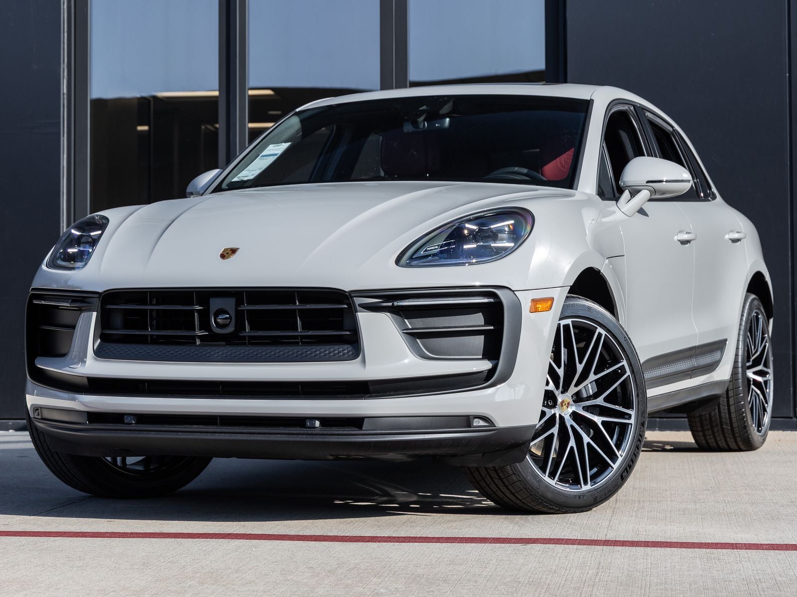 2026 Porsche Macan AWD