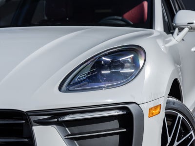 2026 Porsche Macan AWD