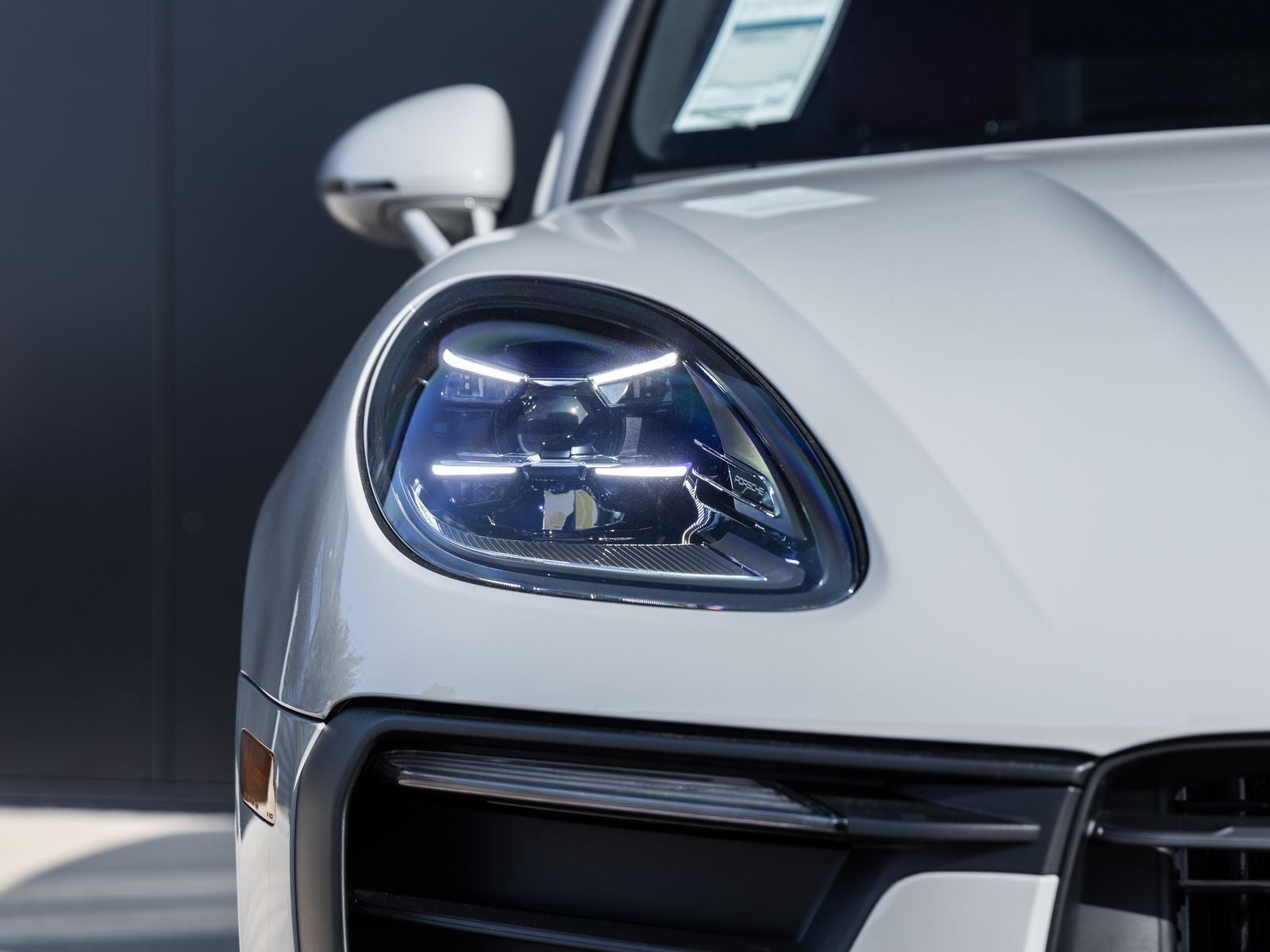 2026 Porsche Macan AWD