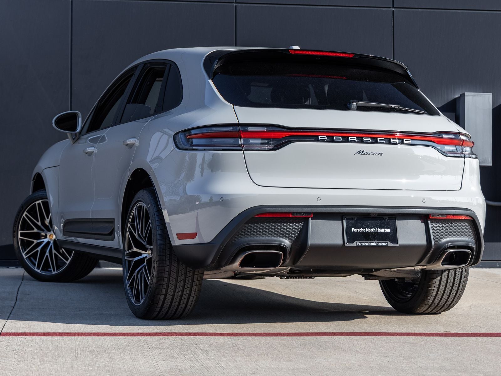 2026 Porsche Macan AWD