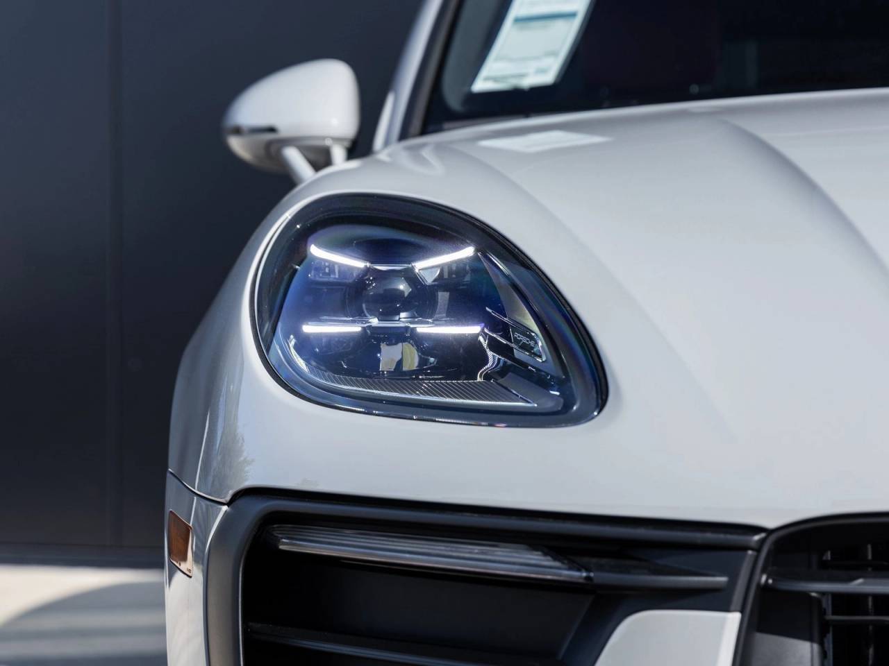 2026 Porsche Macan AWD