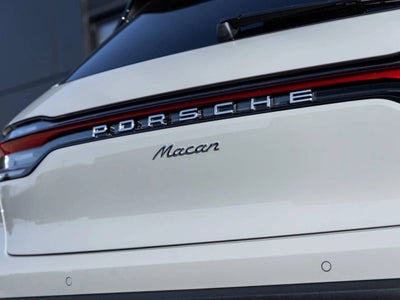 2026 Porsche Macan AWD