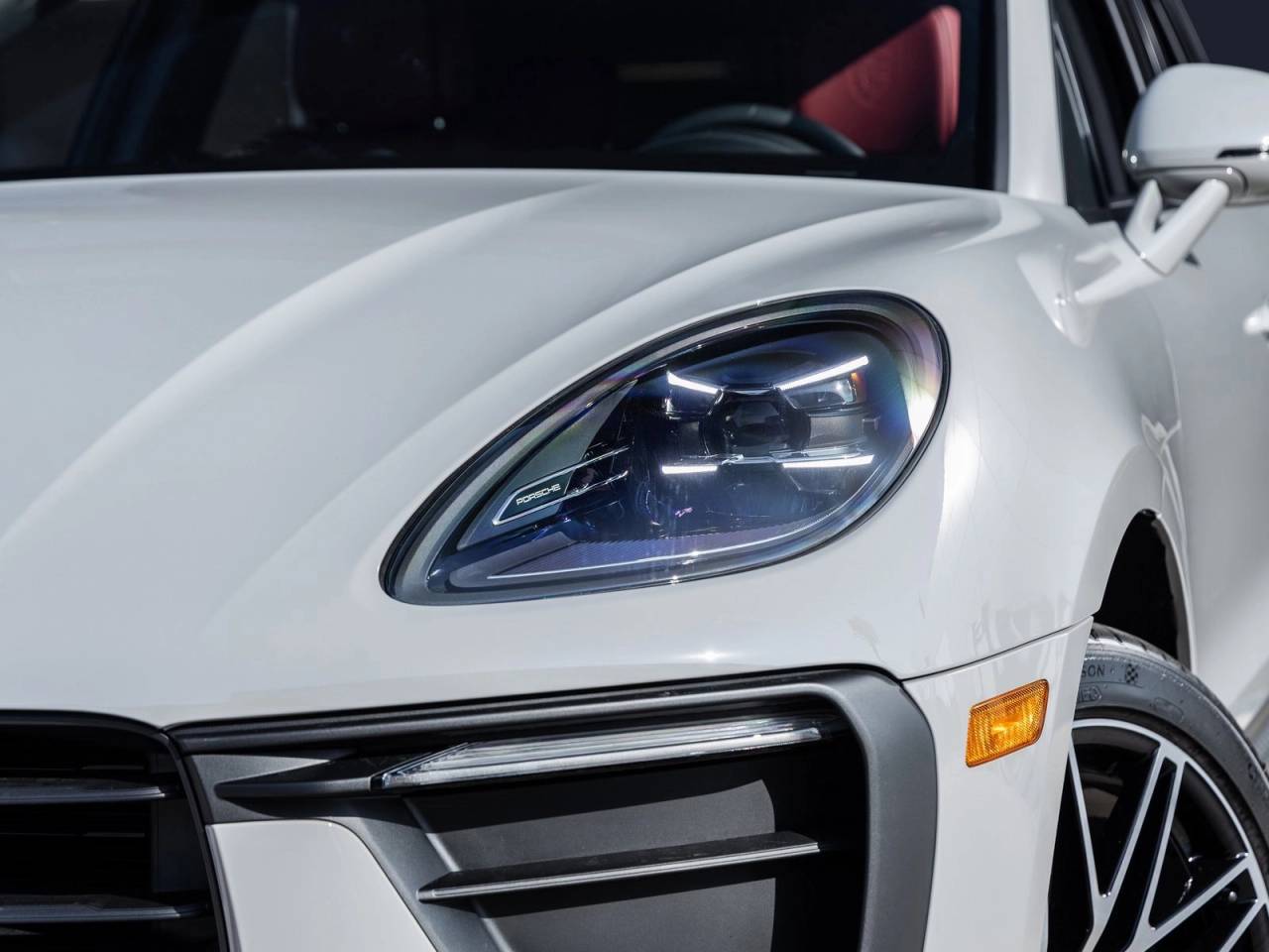 2026 Porsche Macan AWD