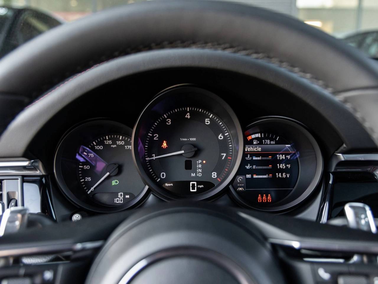 2026 Porsche Macan AWD
