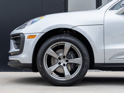 2026 Porsche Macan Macan