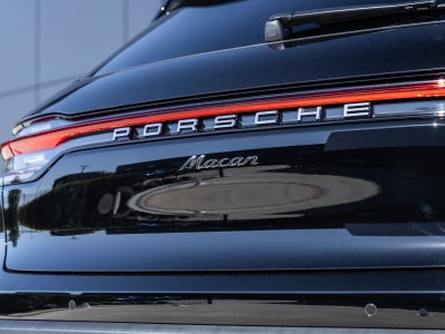 2026 Porsche Macan Base