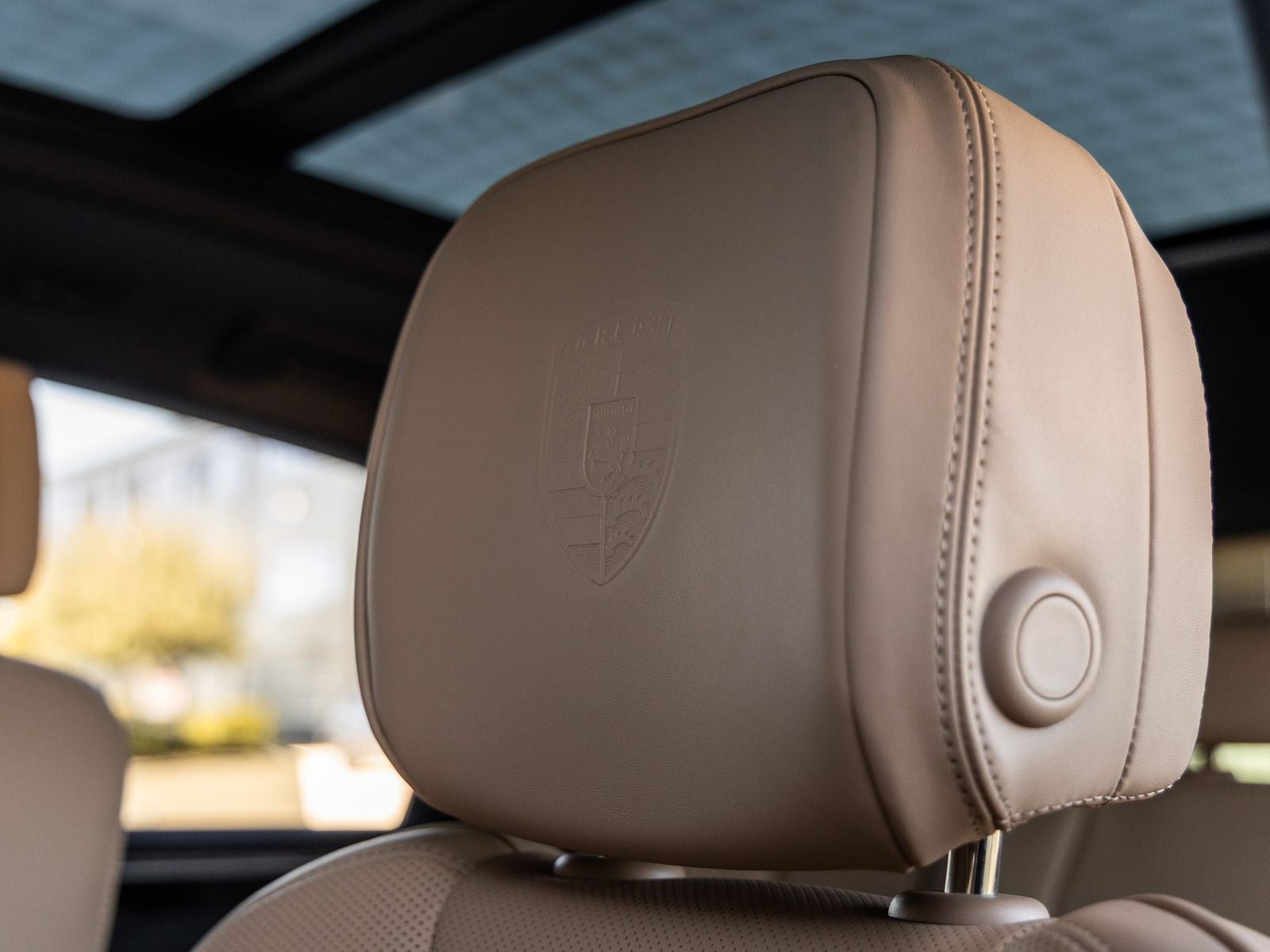 2026 Porsche Macan Base