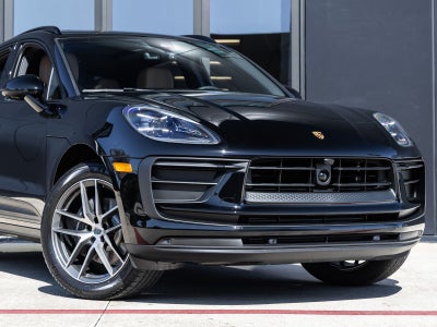 2026 Porsche Macan Base