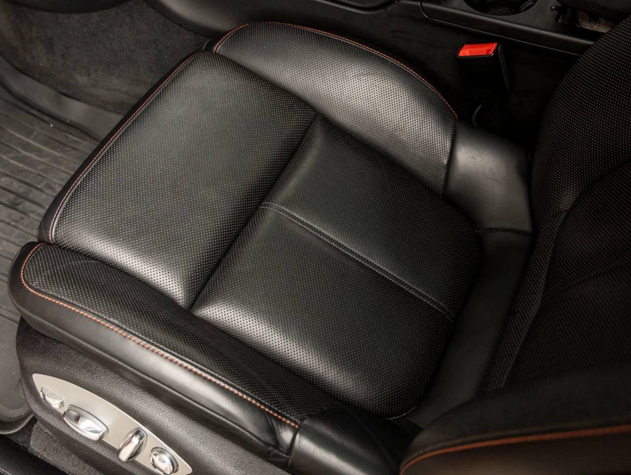 2022 Porsche Macan Macan