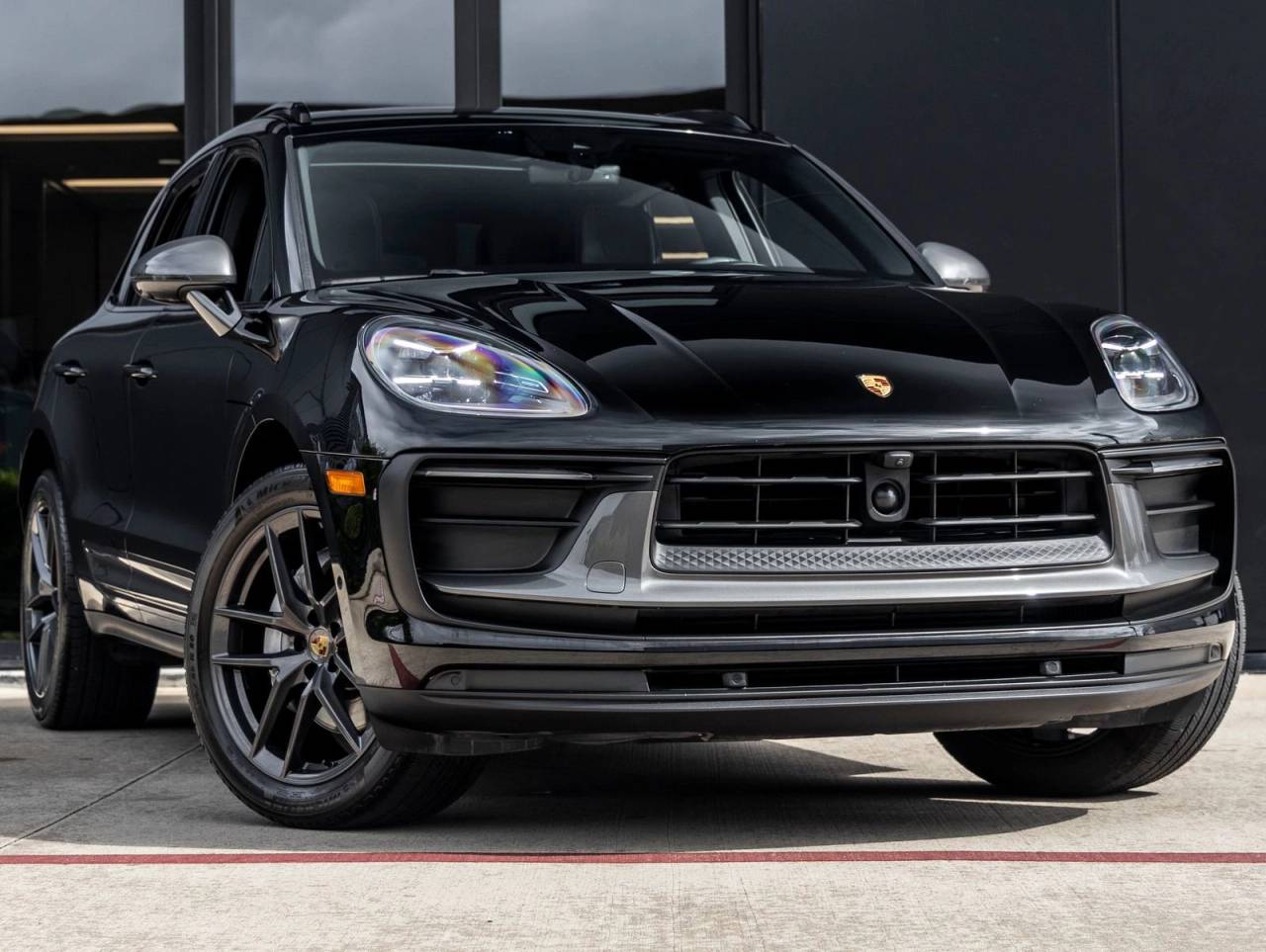 2023 Porsche Macan T
