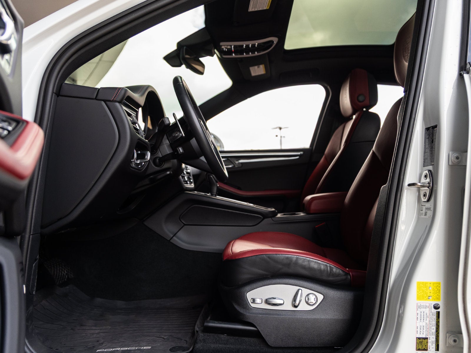2025 Porsche Macan Macan